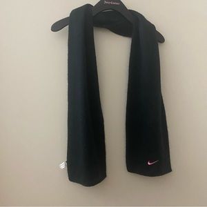 Nike | Black Neutral Solid Scarf